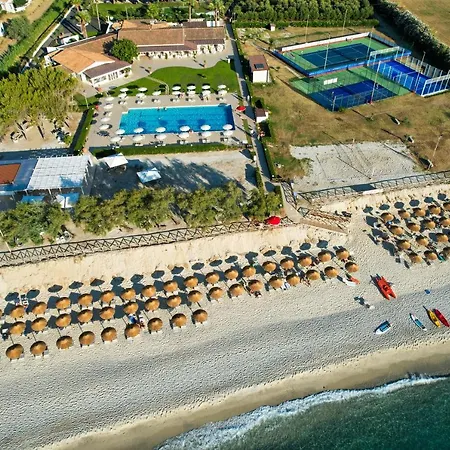 Üdülőközpont Voi Tropea Essentia 4*