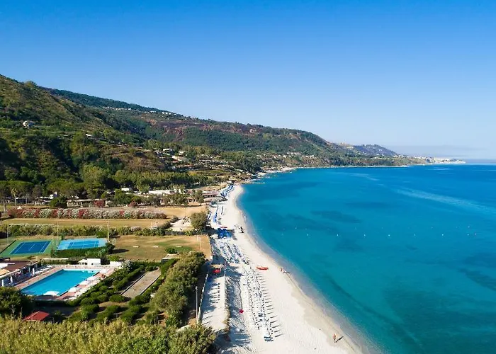 Üdülőközpont Voi Tropea Essentia 4*