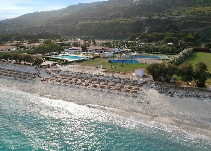 Voi Tropea Essentia 度假村 4*